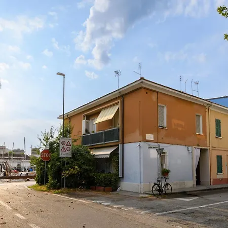 Guesthost - La Fojetta Sea & Harbor Apartment